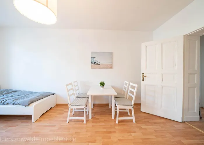 Apt Nikola 3 Zimmer Balkon 72qm Waschtrockner TV Vollausstattung zentral