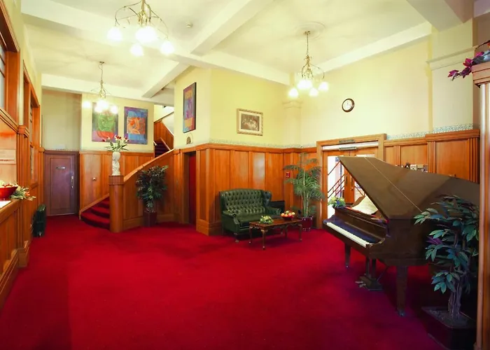 The County Hotel