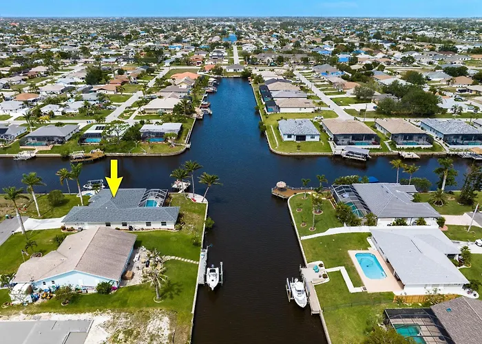 Private Beach And Kayaks ~Sleeps 10- Heated Pool- Villazo Ann - Cape Coral - Roelens Vacations