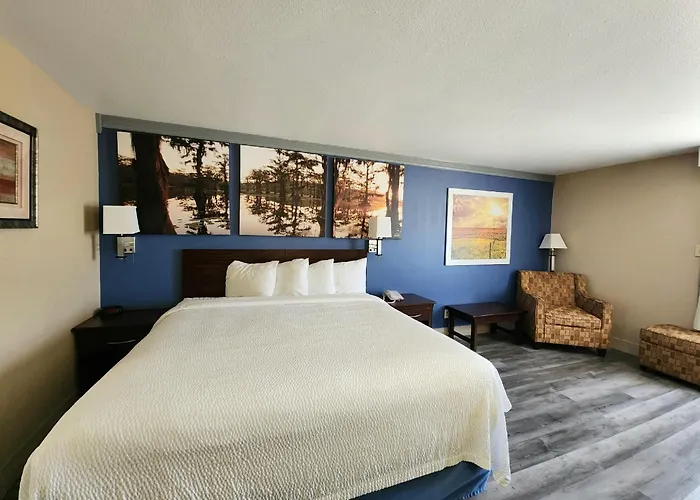 Days Inn By Wyndham Rosenberg