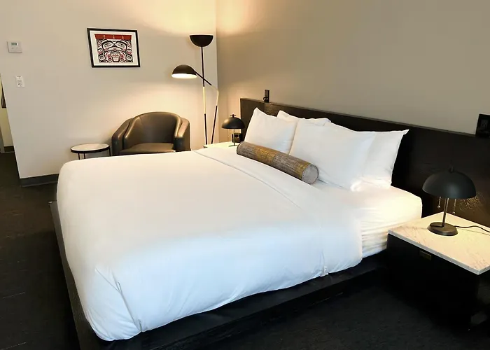 Edgewater Hotel