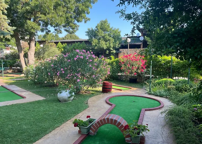 Oleander House And Tennis Club