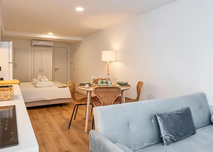 Chalet Marias - Parede Beach Apartments