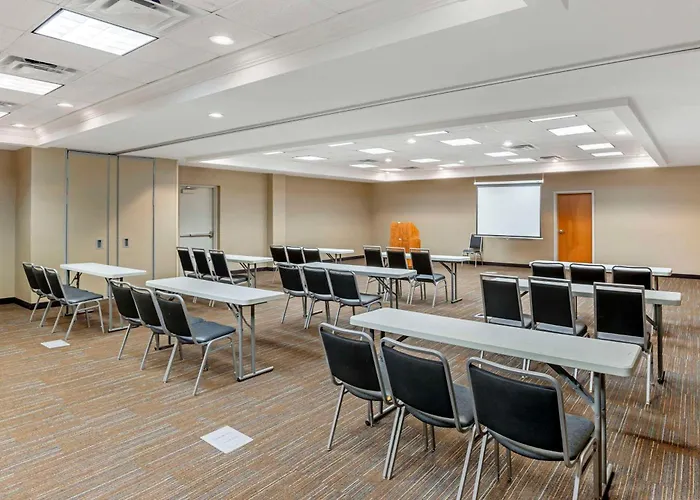 Comfort Suites At Virginia Center Commons