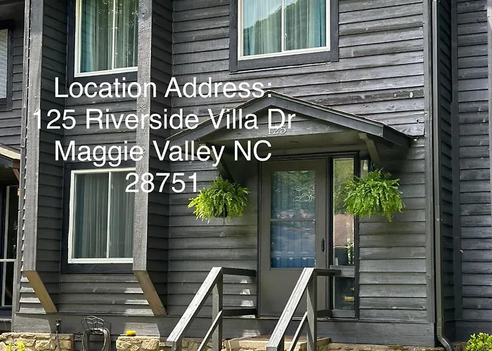 Veda Inn & Cottages