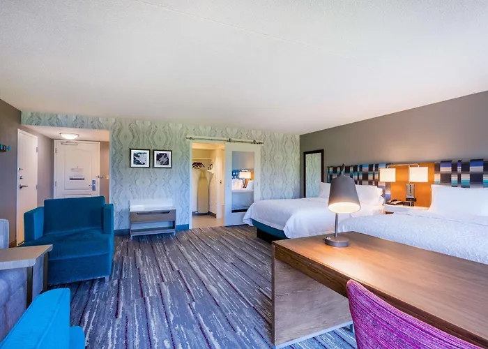 Hampton Inn & Suites Herndon-Reston