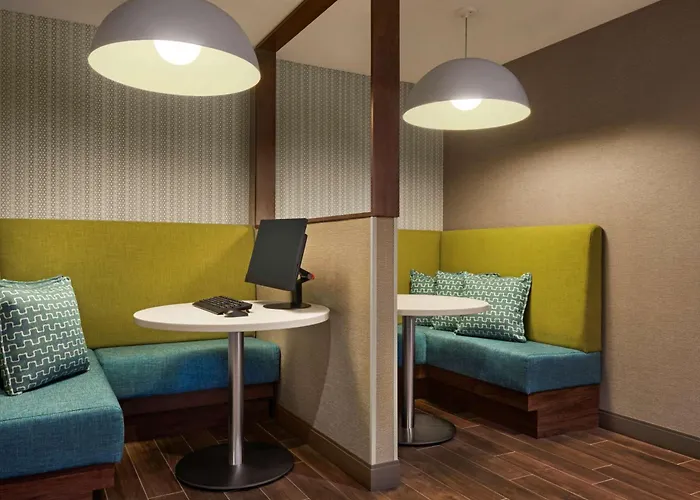 Hampton Inn & Suites Kelowna, British Columbia, Canada
