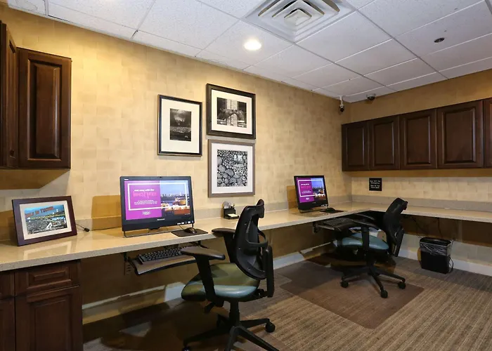 Hampton Inn & Suites Tucson Mall