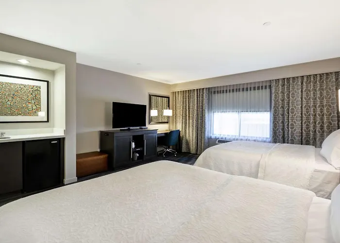 Hampton Inn & Suites Los Angeles Burbank Airport