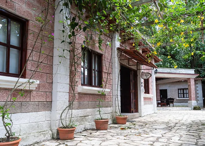 El Bosque Hotel