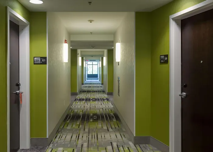 Hampton Inn White House
