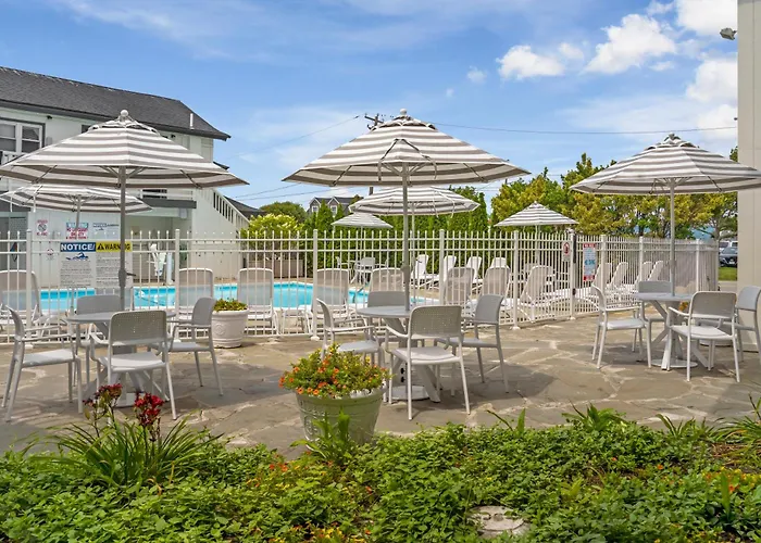 A Wave Inn - Montauk