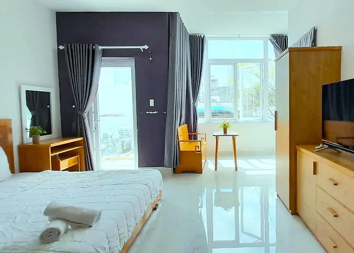 Love Hotel & Apartments