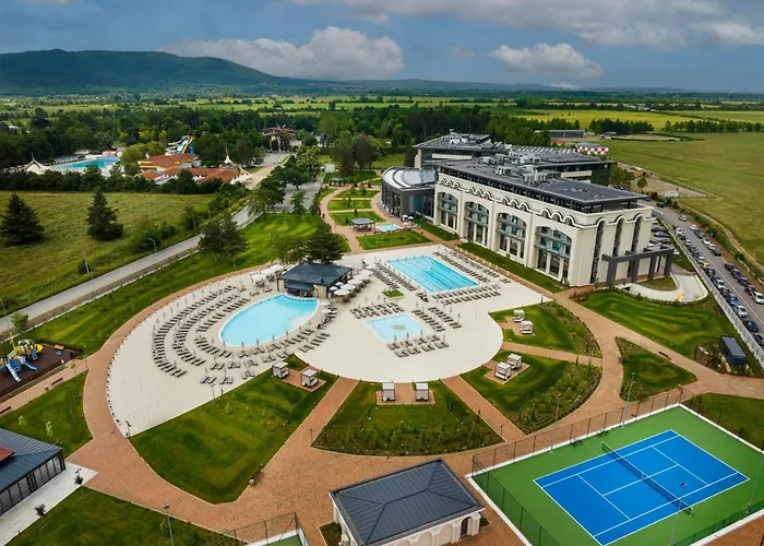 Kings' Valley Medical & Spa Hotel
