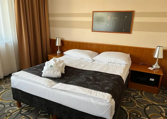 City Hotel