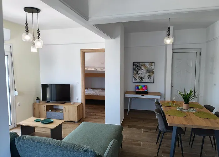 Thalia Apartments Chanla