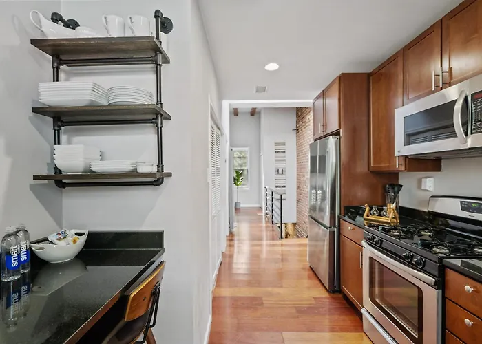 Perfect Location! Stylish Condo Steps Away From Nationals Stadium And Navy Yard In Dc'S Southwest Gem