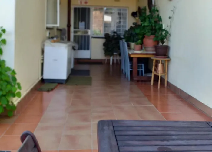 Kwa-Dlamathe Guesthouse
