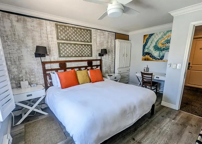 Capitola Hotel