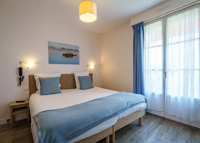 Hotel Val De Loire