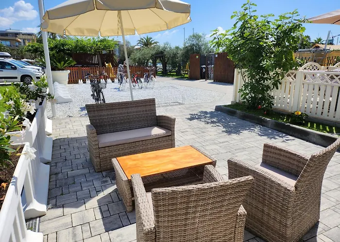 Lido Blu - Beachfront Suites & Apartments
