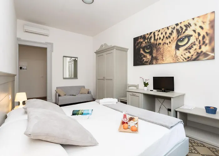 The Leoncino Hotel