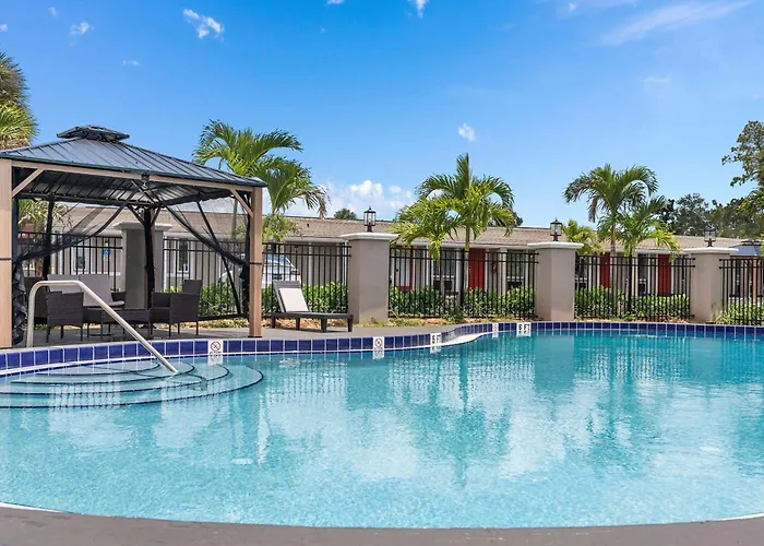 Super 8 By Wyndham Kissimmee-Orlando