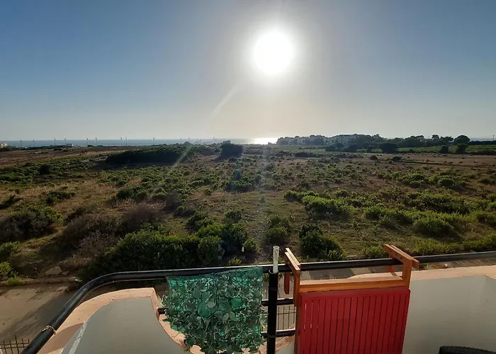 Appartement Avec Piscines, Vue Sur Mer Et Acces A La Plage A Achakar Hill, Tanger.