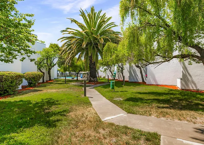 Best Western Plus Wine Country Inn&Suites