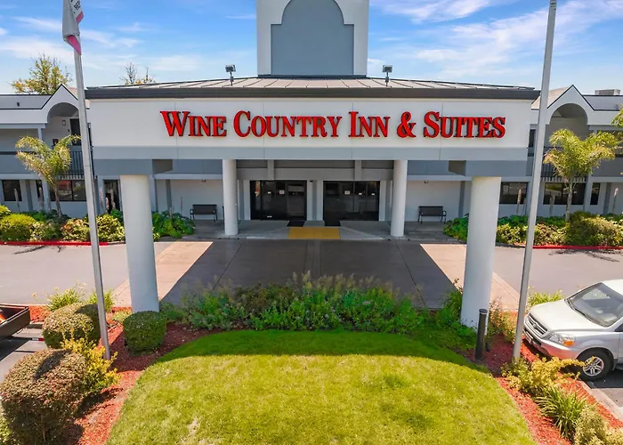 Best Western Plus Wine Country Inn&Suites