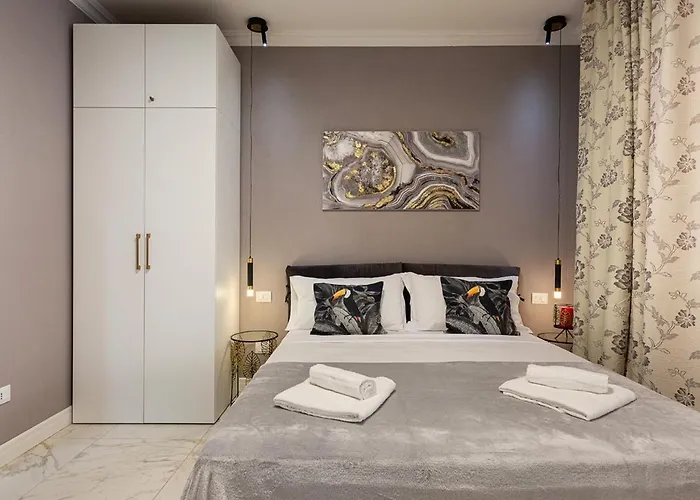 Emerald Suites