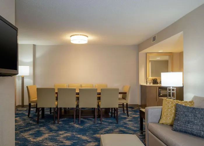 Embassy Suites By Hilton Alexandria Old Town