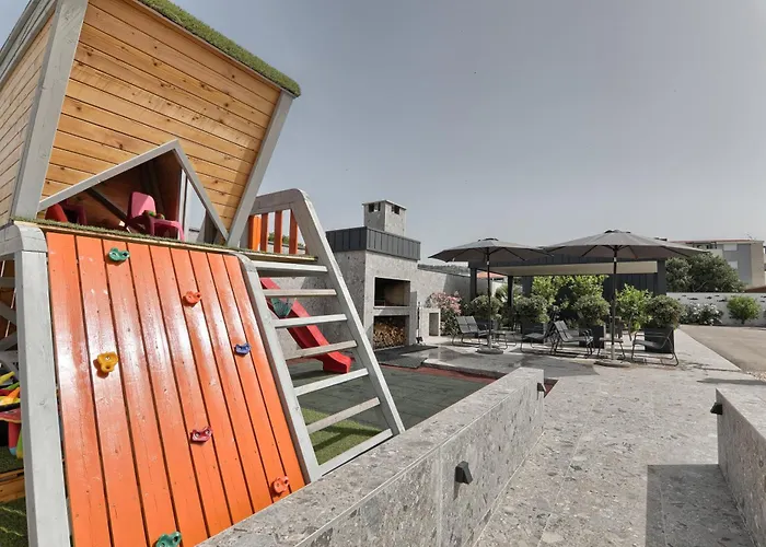 HD Beach House I