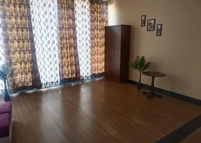 Hotel O Nehra Tower