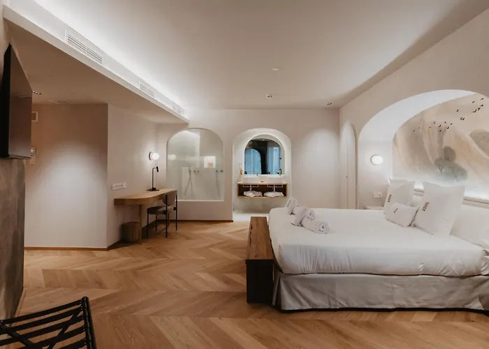 Hotel Petit Luxe