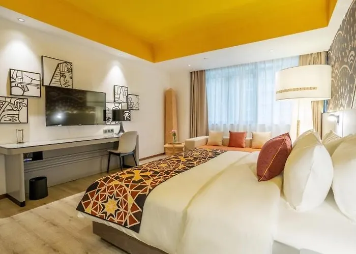 Lanou Hotel Qingcheng Municipal Government Shunying Plaza