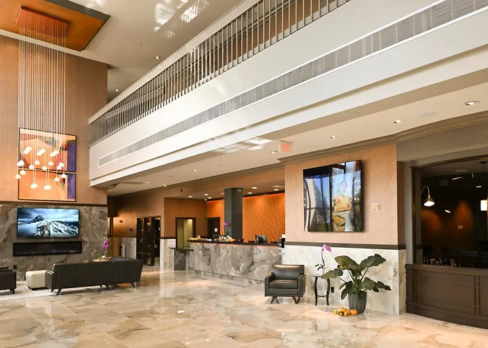 Grand Laurel Hotel