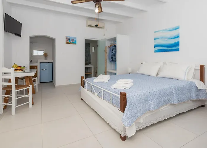 Sarantis Suites & Apartments