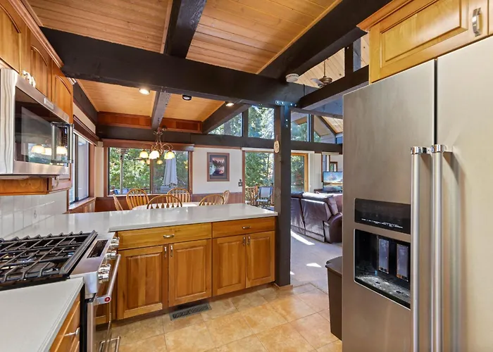Nightingale Retreat By Tahoe Getaways - 3Br, Close To Tahoe City, Walk To Bike Path & Private Beach Access