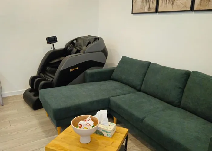 The Bohemian Connection, Rezerva Acum Studio Ultracentral Spatios Si Curat, Scaun Masaj, Ceai, Cafea, Apa Filtru
