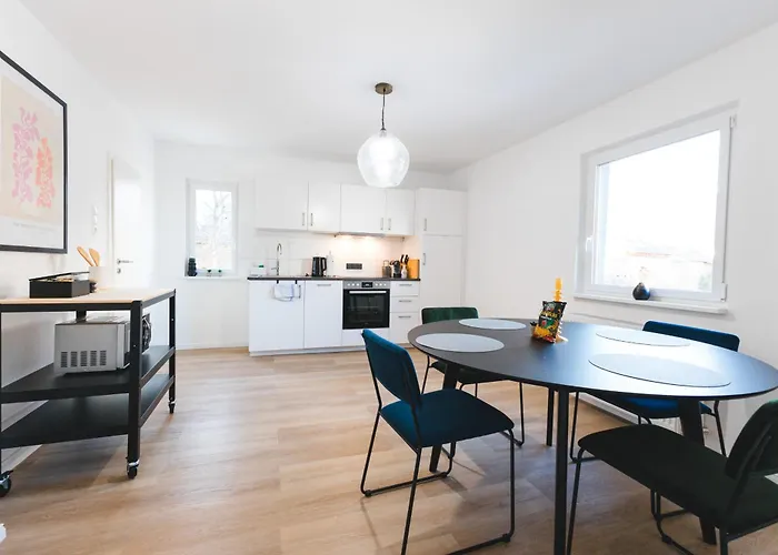 Ferienwohnung für 4: WiFi, Küche, Netflix, Zentral