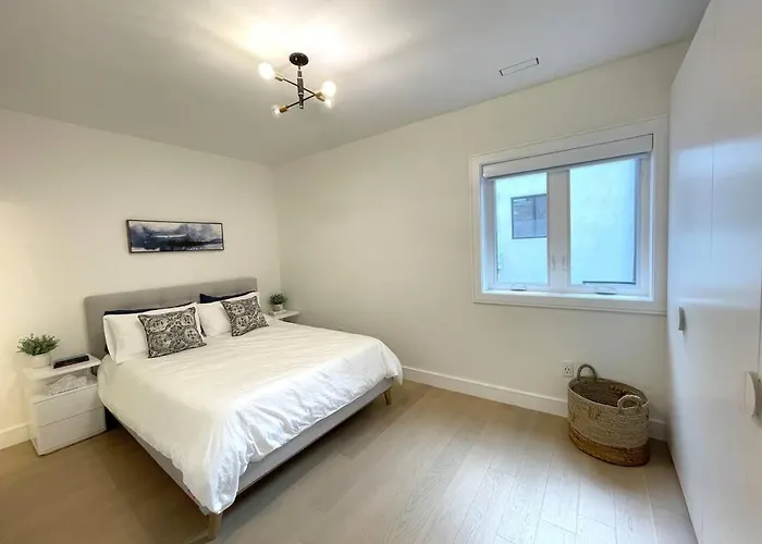 Modern Apartment Close To The Beach With Parking