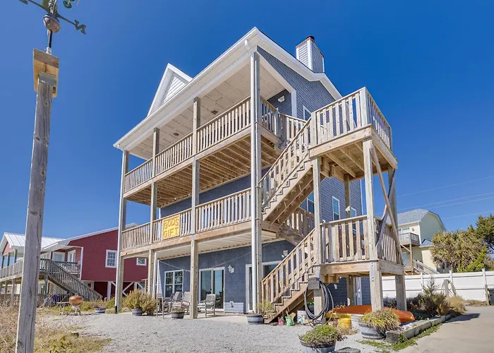 Ocean-View Apt In Emerald Isle - Walk To Beach