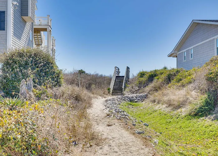 Ocean-View Apt In Emerald Isle - Walk To Beach