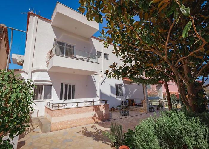 Villa Family Garden