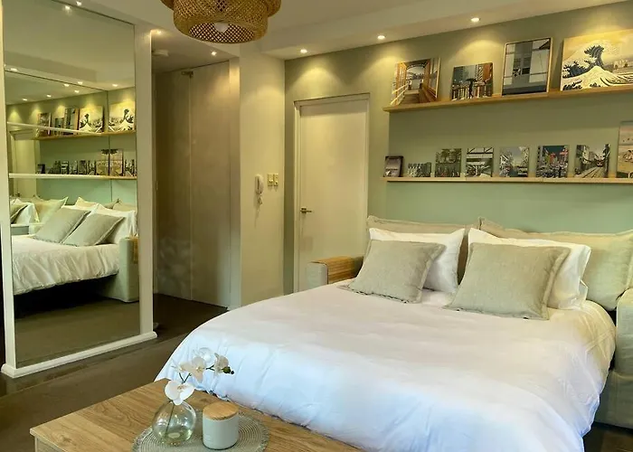 Beautiful 1 Bedroom Unit 1 Block From Coogee Beach