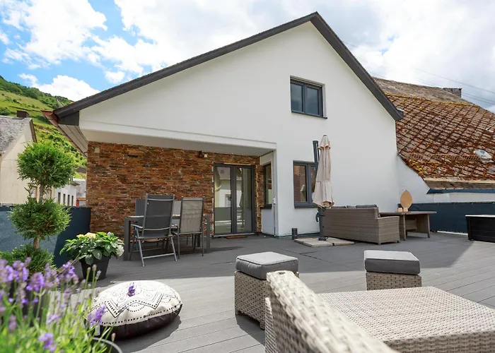 Geräumige Mosel-FeWo für die ganze Familie - Große Dachterrasse - Netflix - Waschmaschine&Trockner