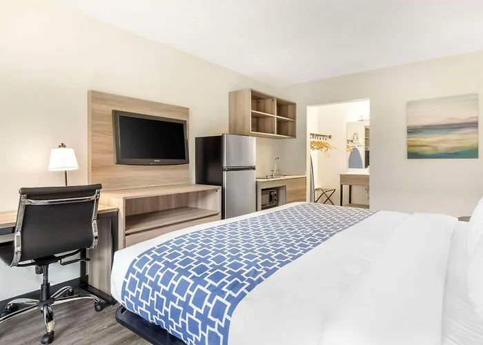 Suburban Studios Tysons Corner