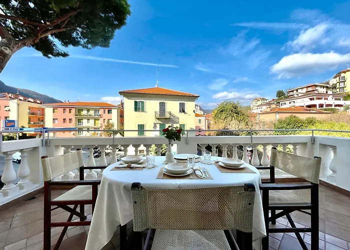 Villa Migliorini Lusso & Comfort In Finalborgo.