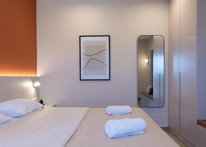 Lodge Modern Apartments - In Kalamaki Center, By Zantewize